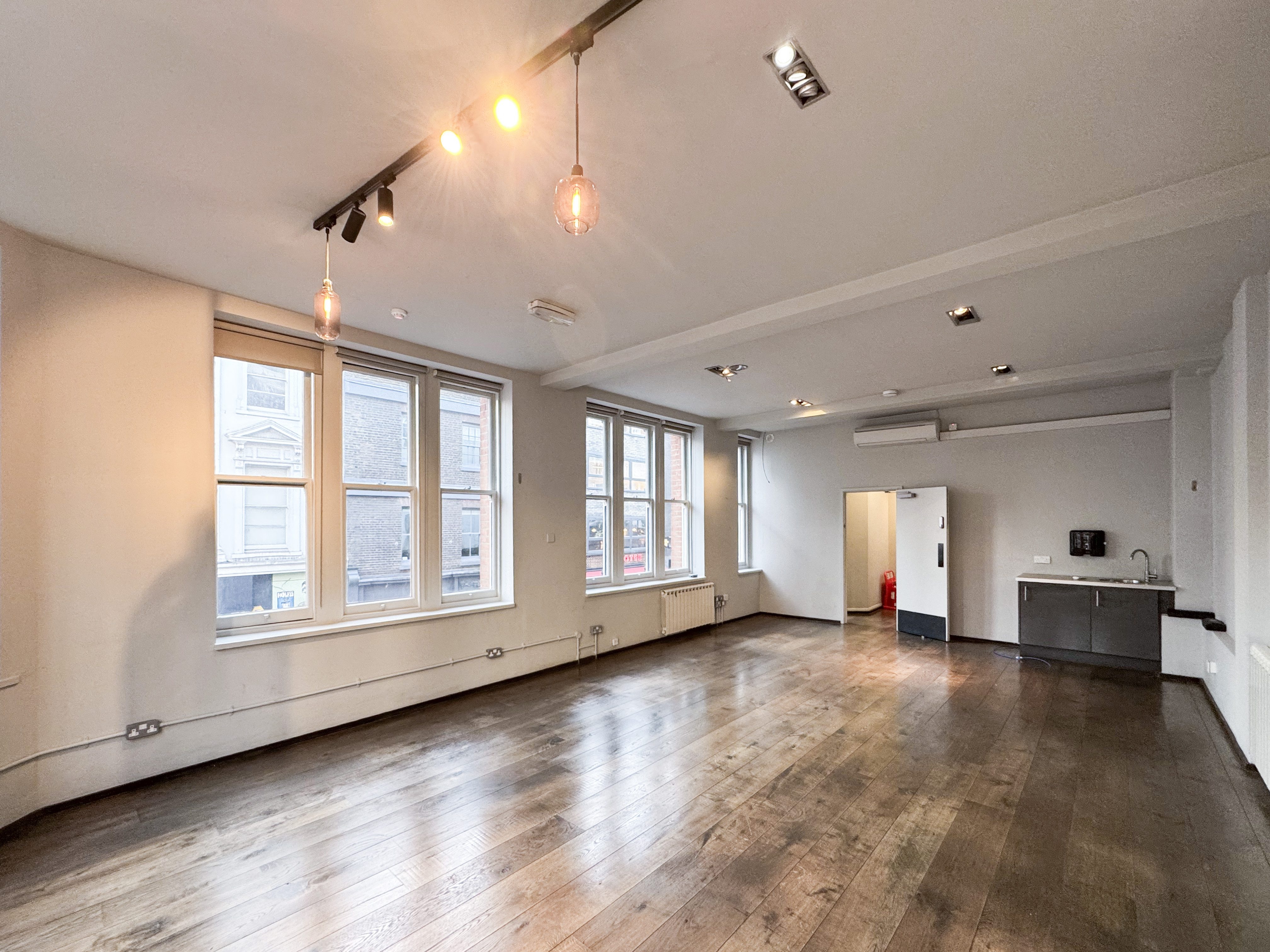 46 Dean Street photo 12