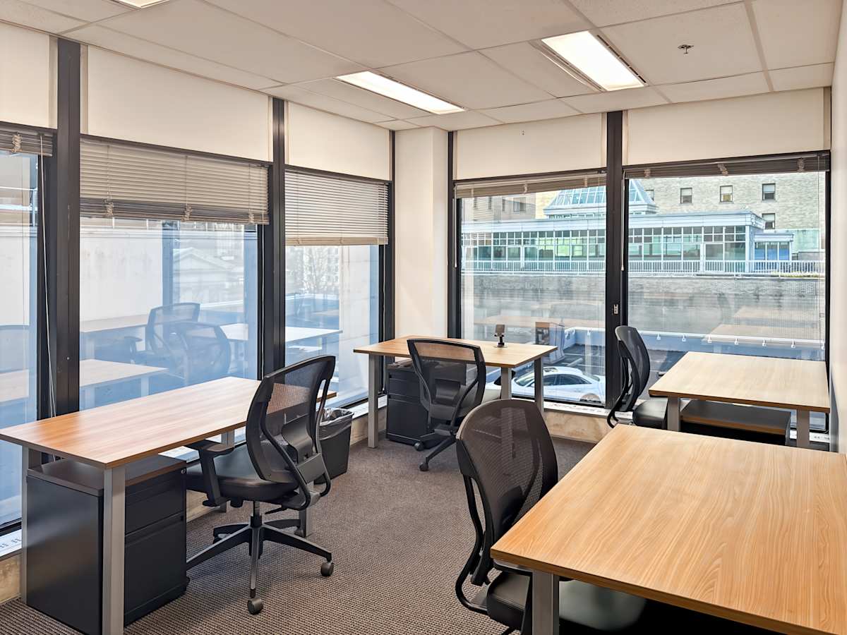 Regus - Vancouver, Robson Square photo 9