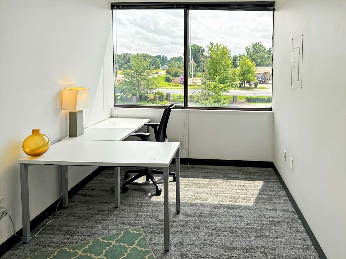 Regus - Eagan Woods photo 7