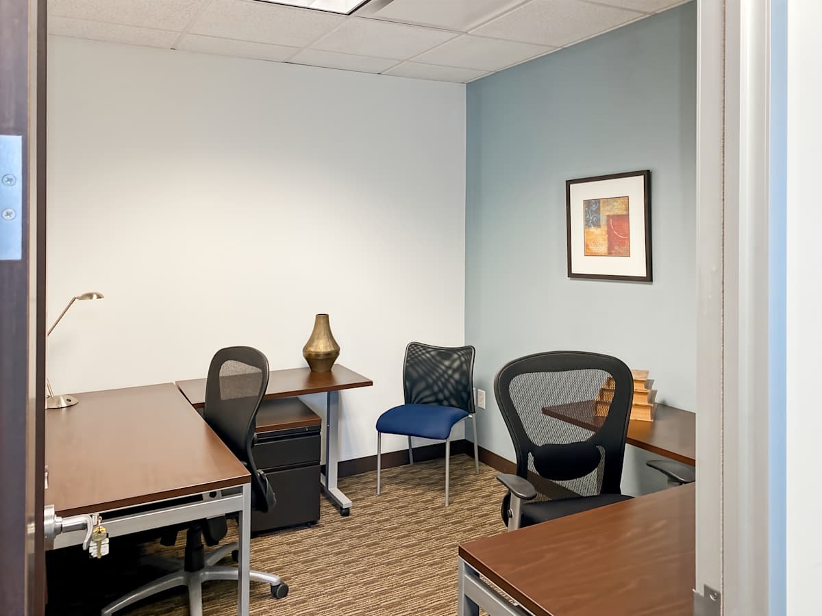 Executive Towers West photo 5