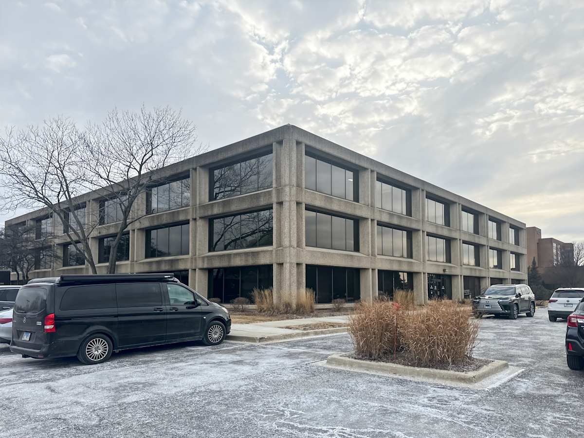 4200 Commerce Ct photo 1