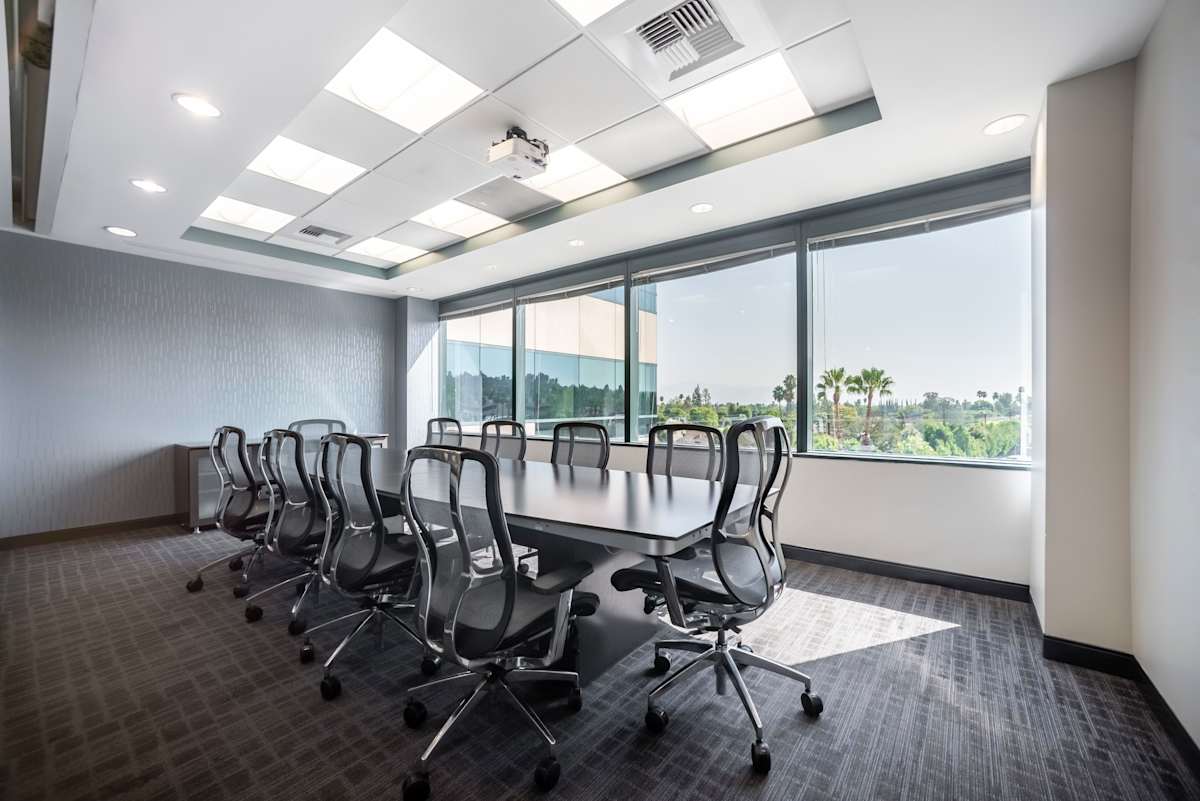 16501 Ventura Boulevard photo 3