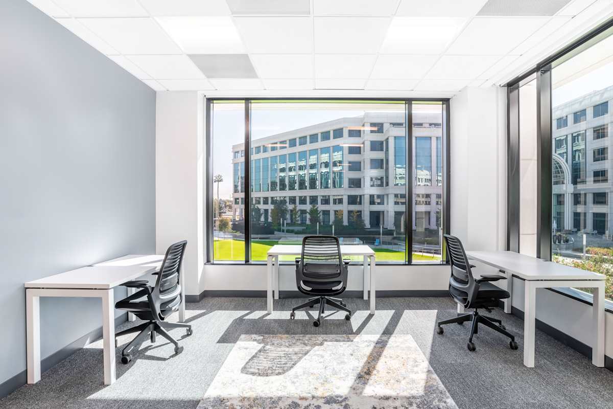Spaces - 2450 Colorado Avenue photo 7