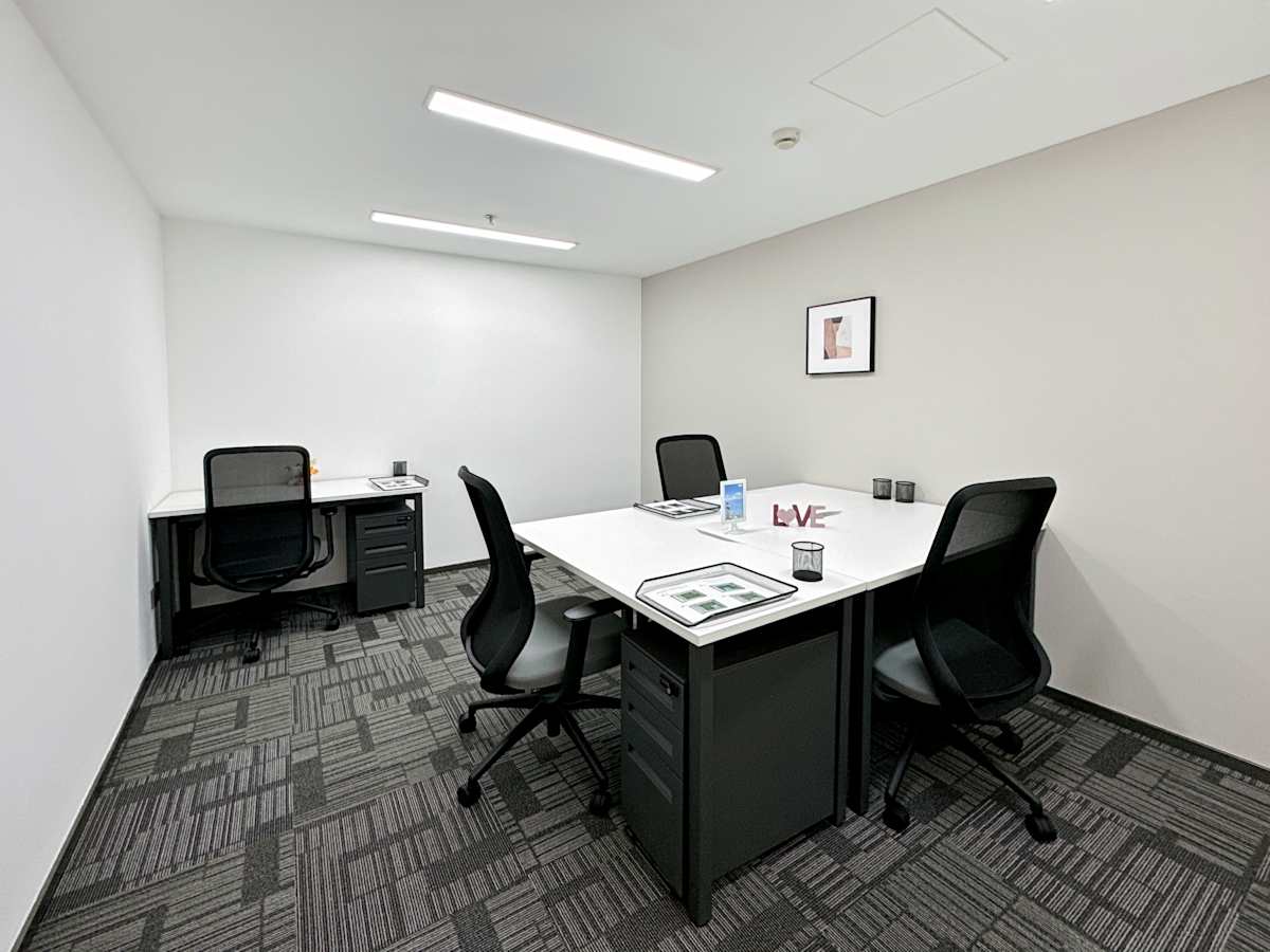Regus - 167 Qingnian Street photo 2