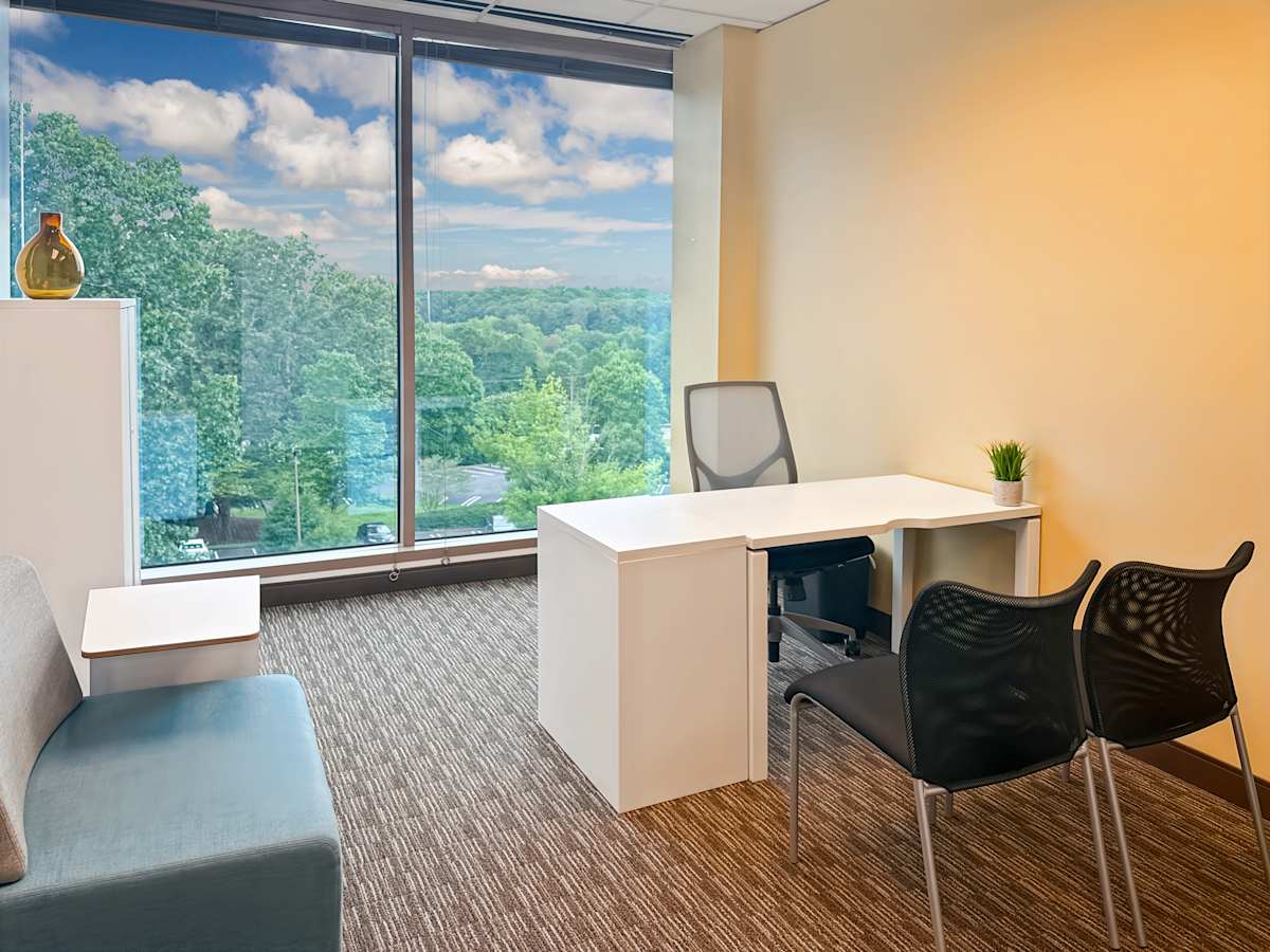 Sugarloaf Corporate Center photo 7
