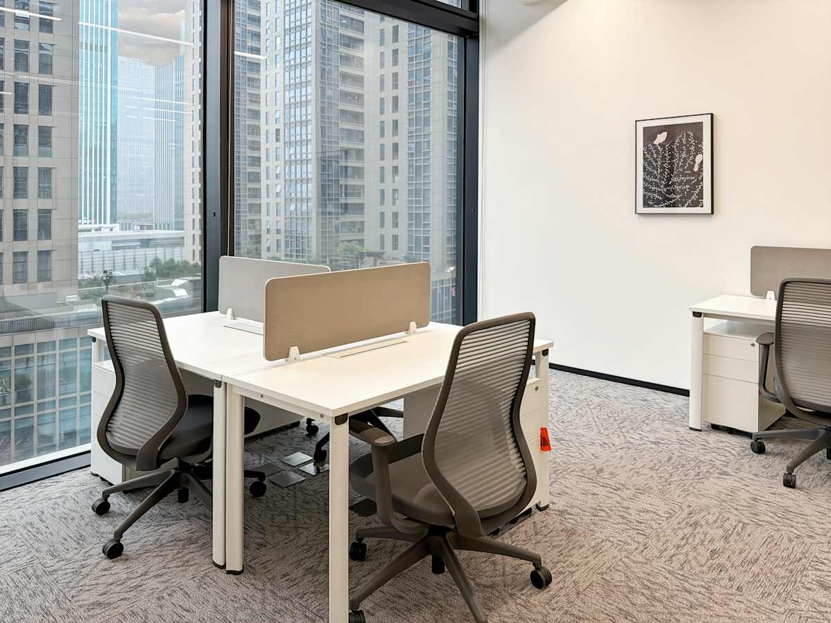 Regus - EIC photo 12