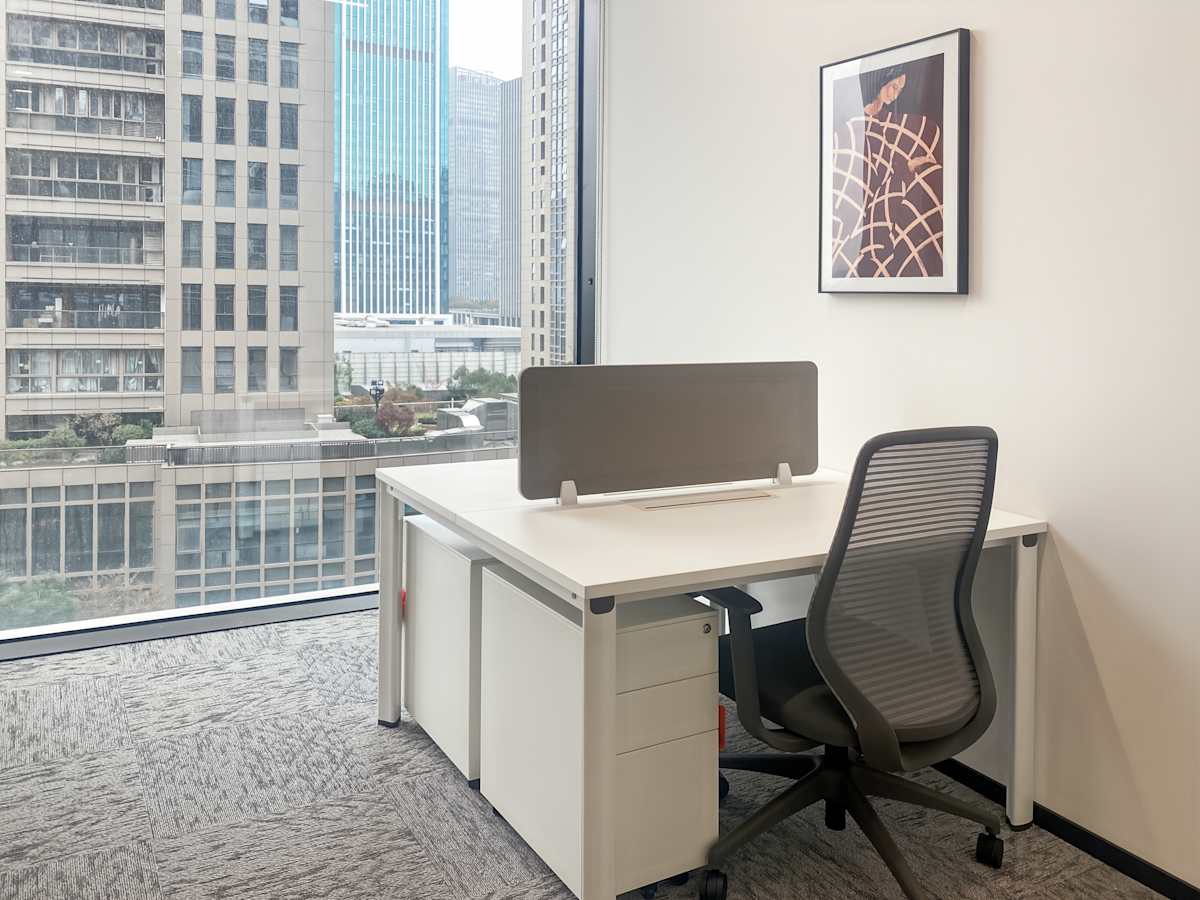 Regus - EIC photo 8