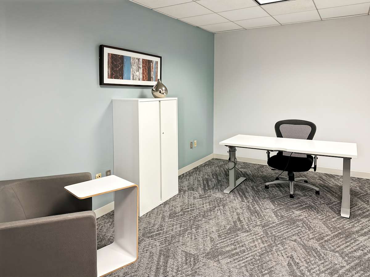 SouthPark Towers photo 2