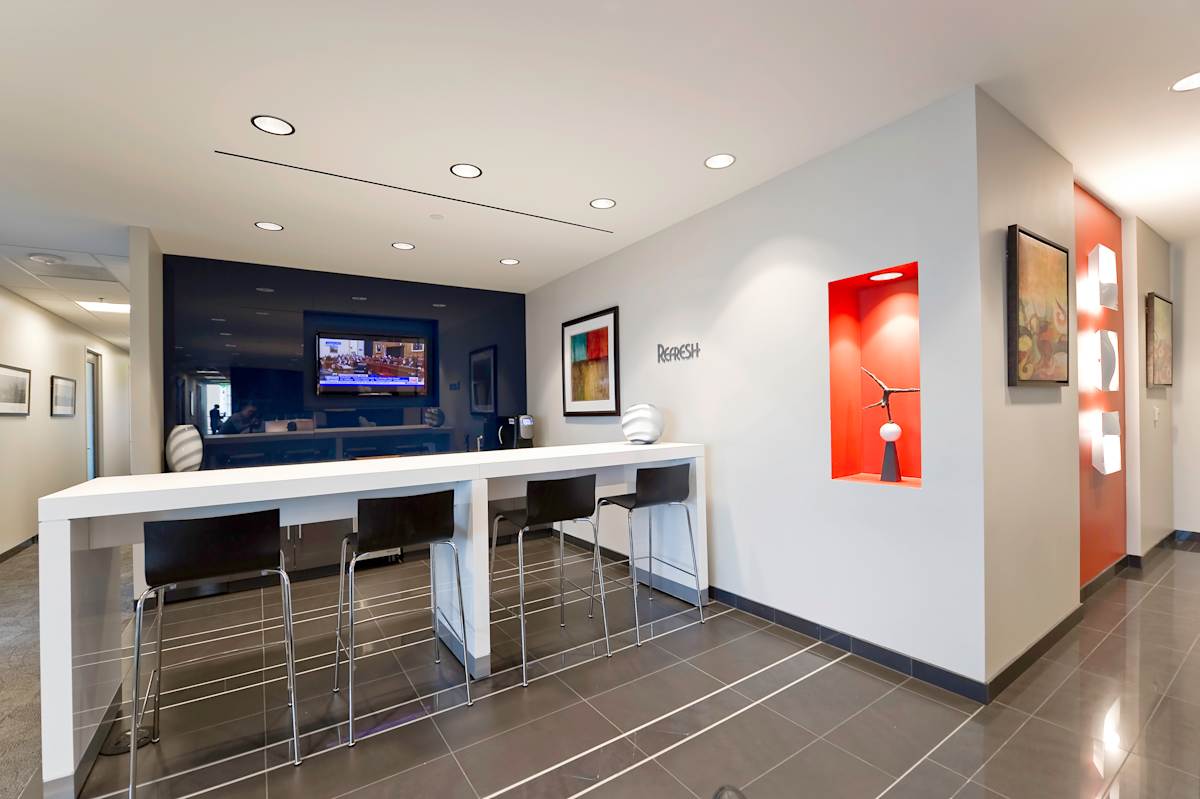 DiamondView Tower photo 6