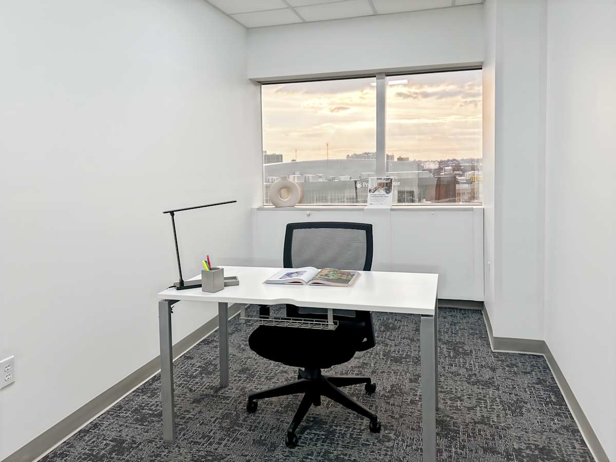 3 Gateway Center photo 12