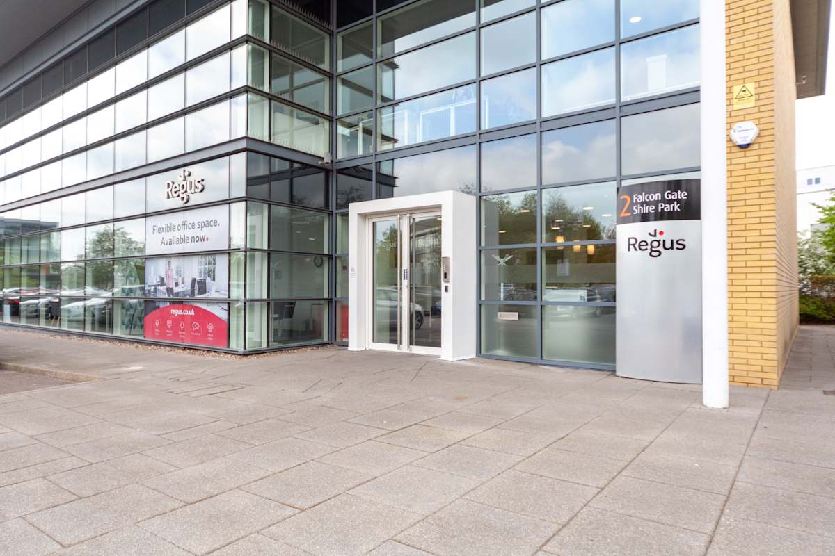 2 Falcon Gate photo 1