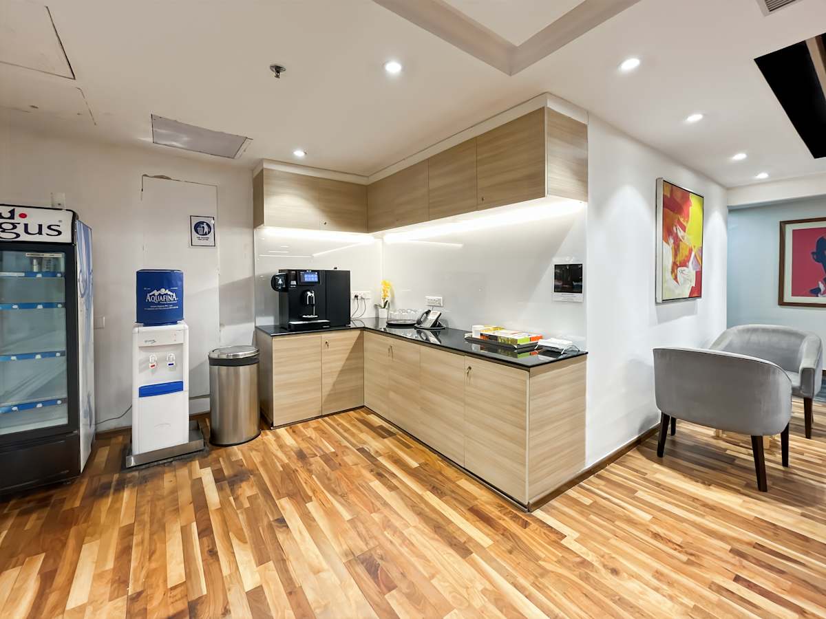 Eros Corporate Tower photo 12