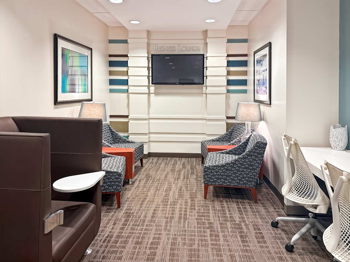 Sugarloaf Corporate Center photo 8