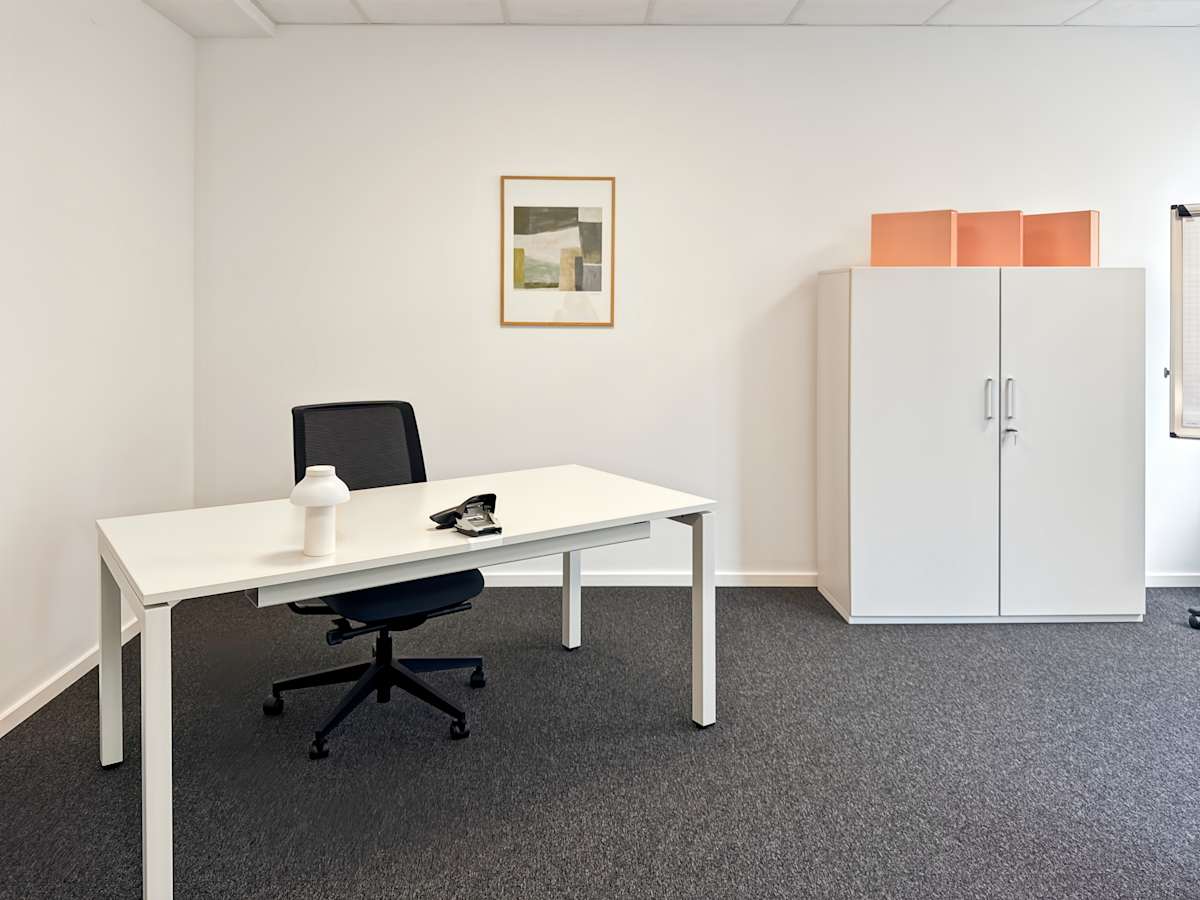 Regus Darmstadt, Roesslerstrasse photo 4