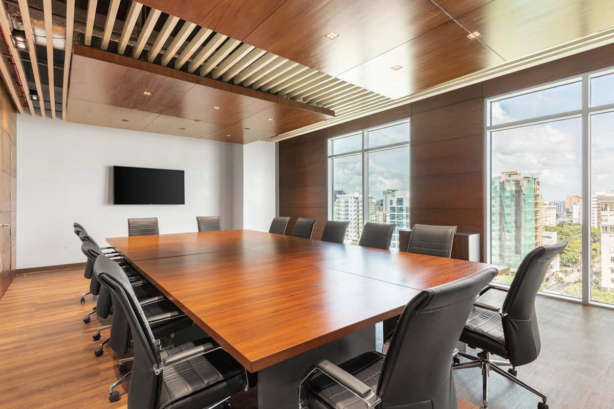 Roble Corporate Center photo 9