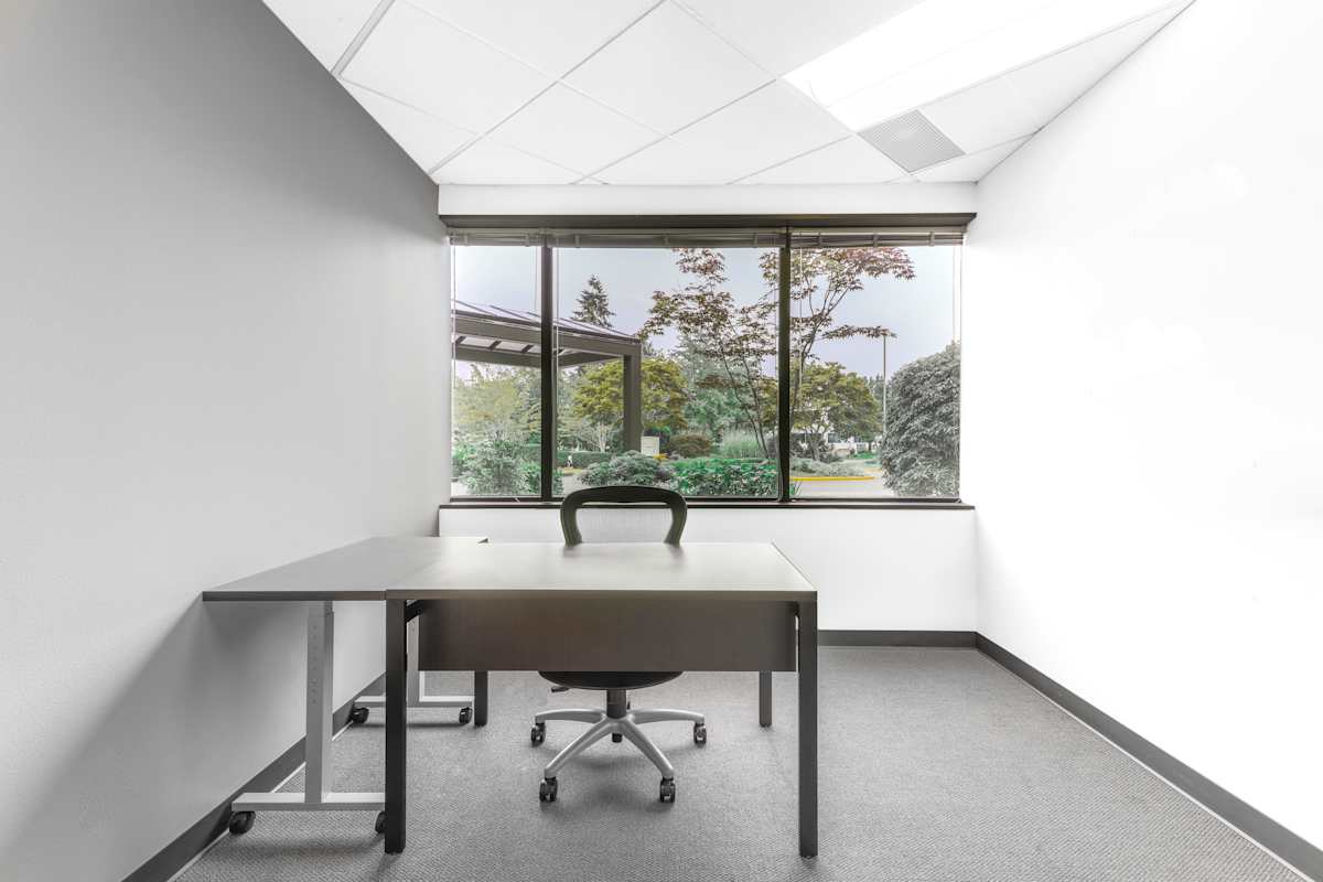 Kirkland Corporate Center photo 3