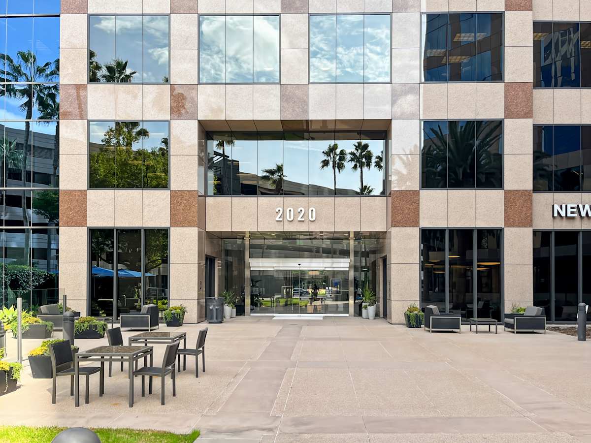 2020 Main St photo 1