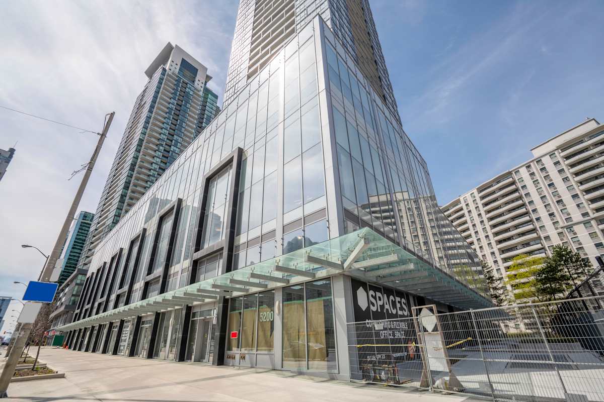 5200 Yonge Street photo 1