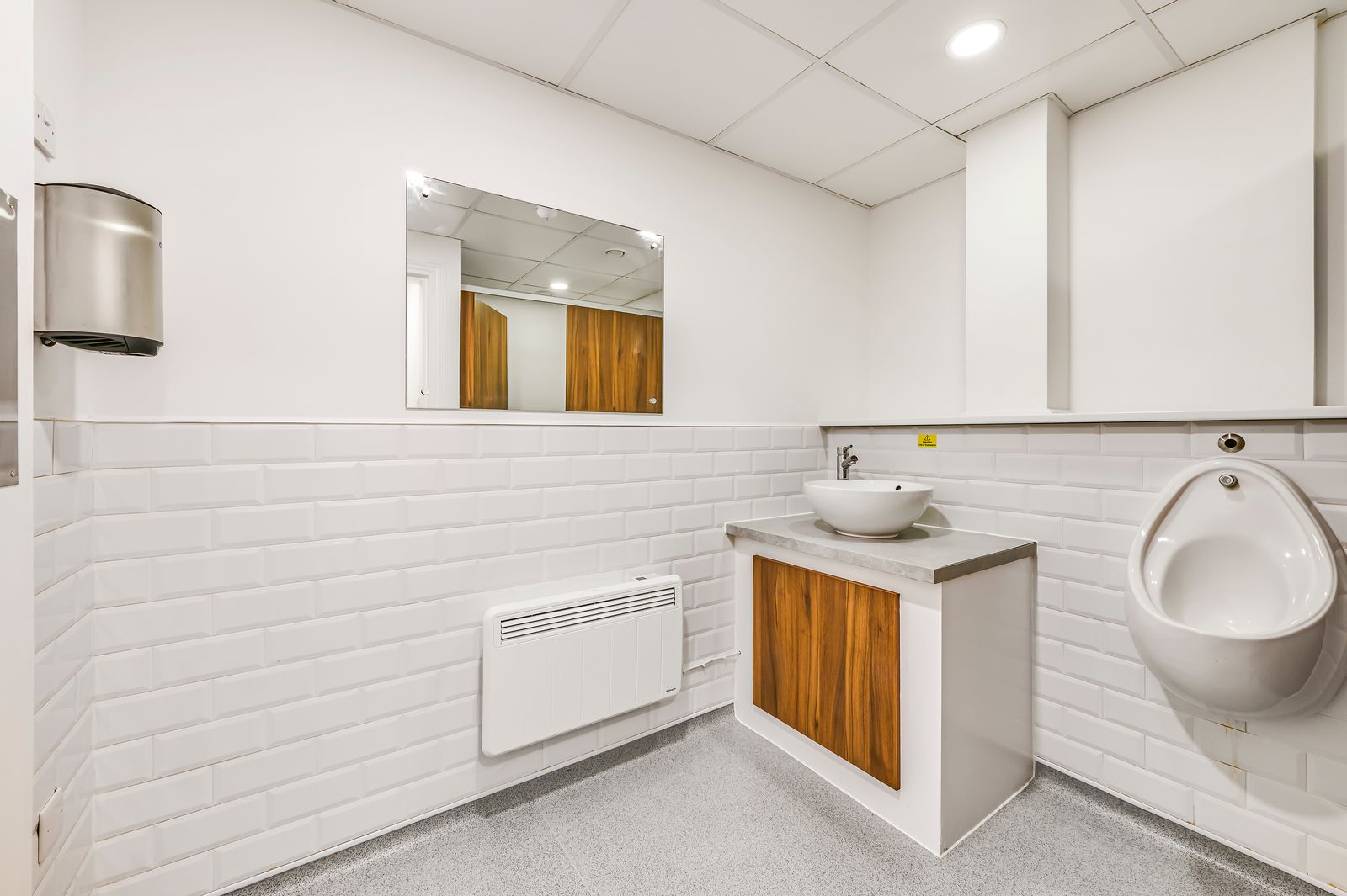 Suite 5, Mill Street photo 11