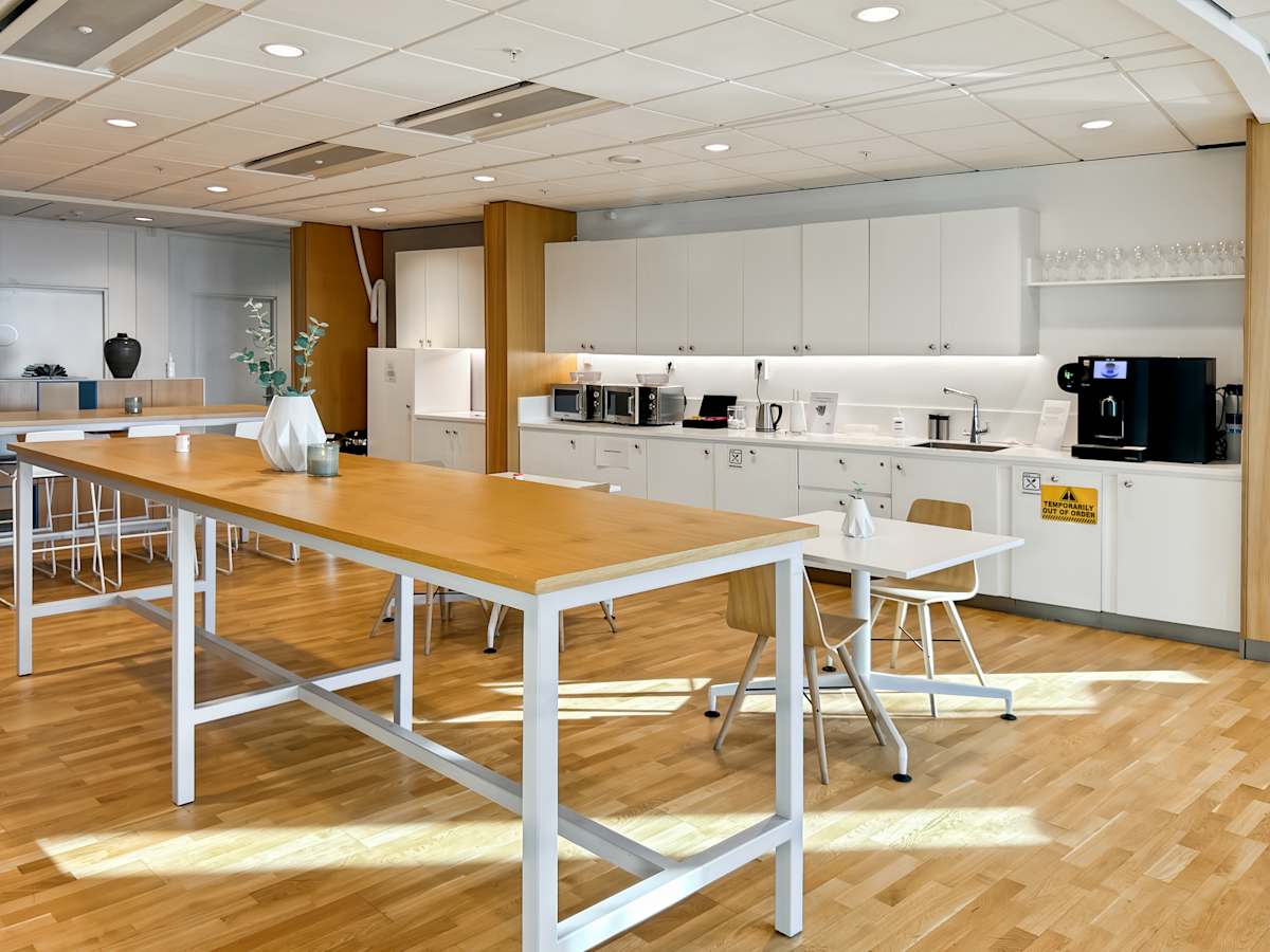 Regus - Malmo, Hyllie Stationstorg photo 11