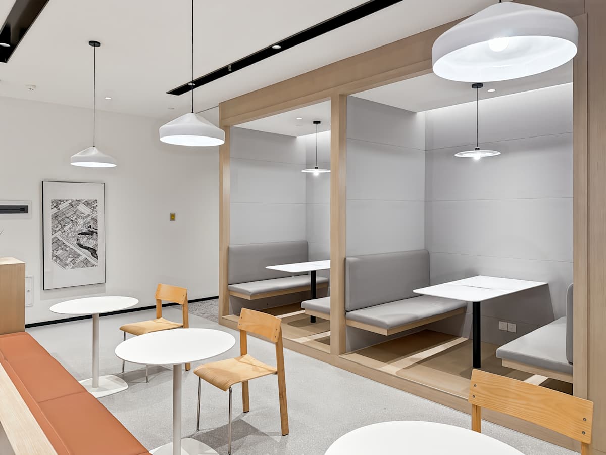 Regus - EIC photo 3