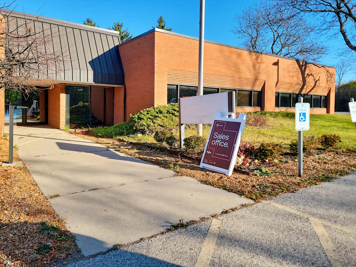 120 Bishops Way