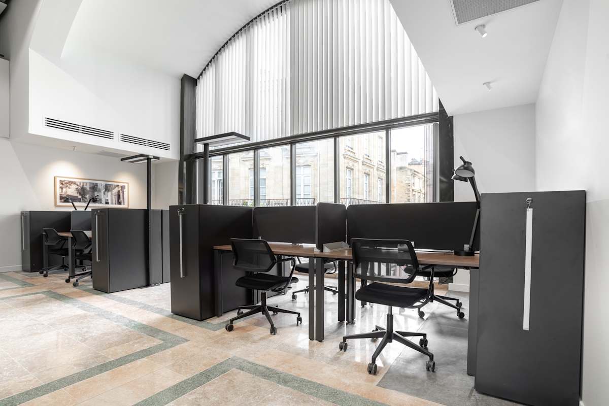 Regus - Bordeaux, Place des Grands Hommes photo 2