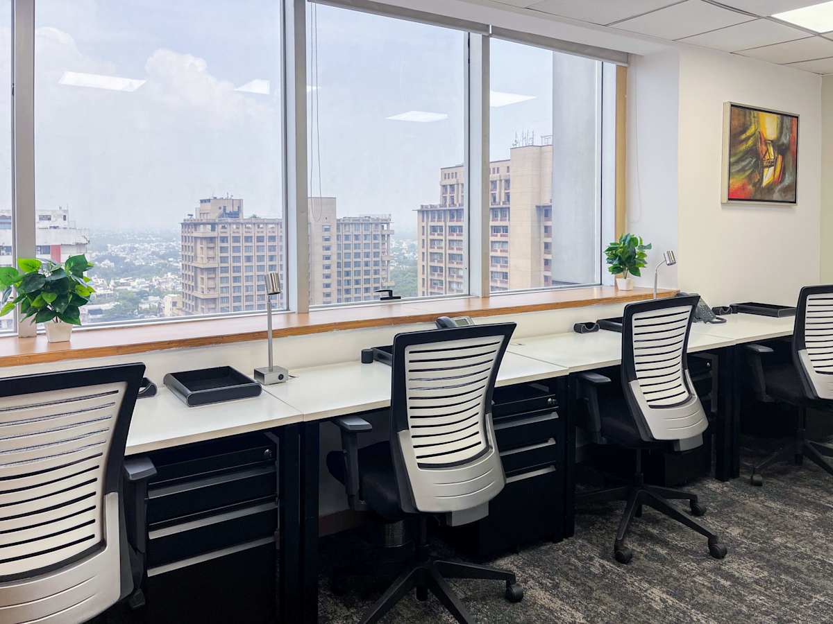 Eros Corporate Tower photo 9