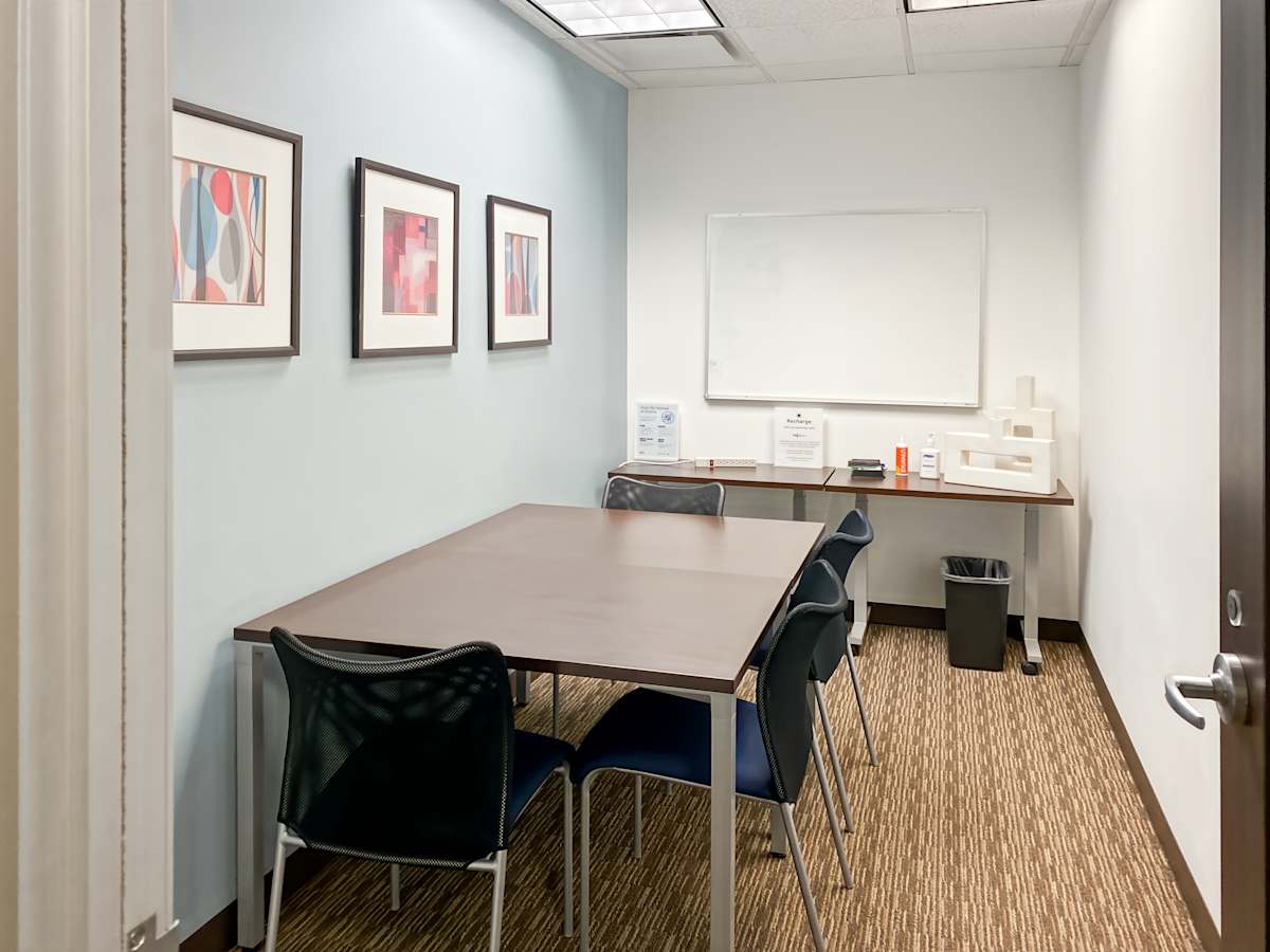 Executive Towers West photo 7