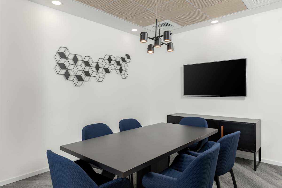 Regus - Or Yehuda, Ariel Sharon 8 photo 2
