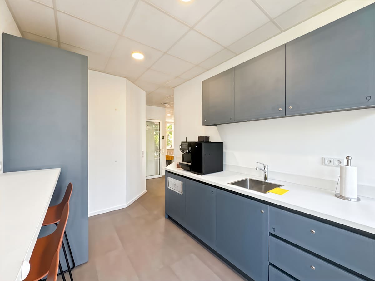 Regus Darmstadt, Roesslerstrasse photo 12