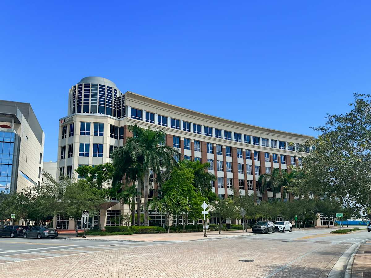 3 Gateway Center photo 3