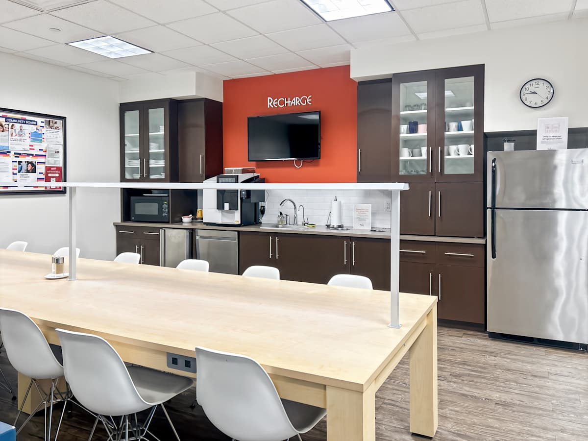 Crosstown Corporate Center photo 8