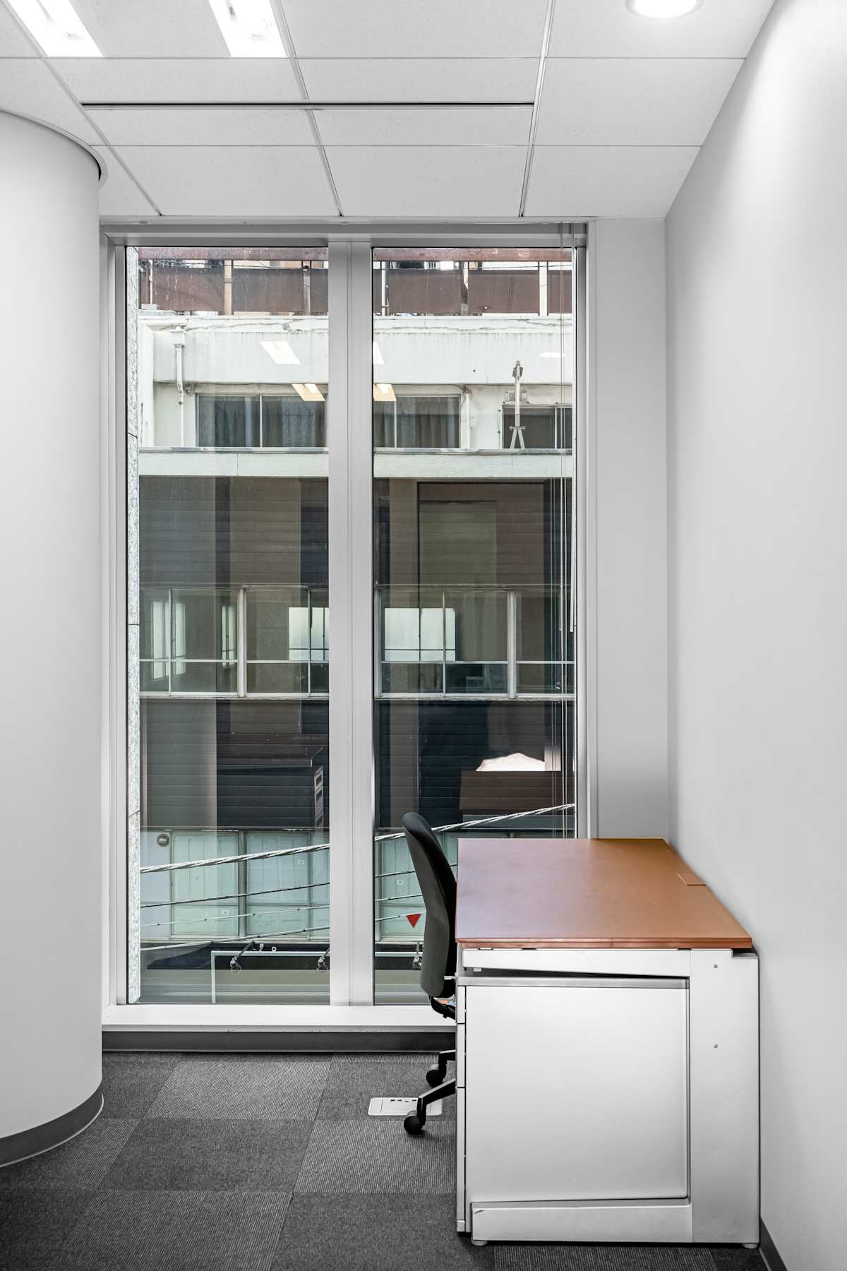 Regus - Shinbashi Tokyo Building photo 8
