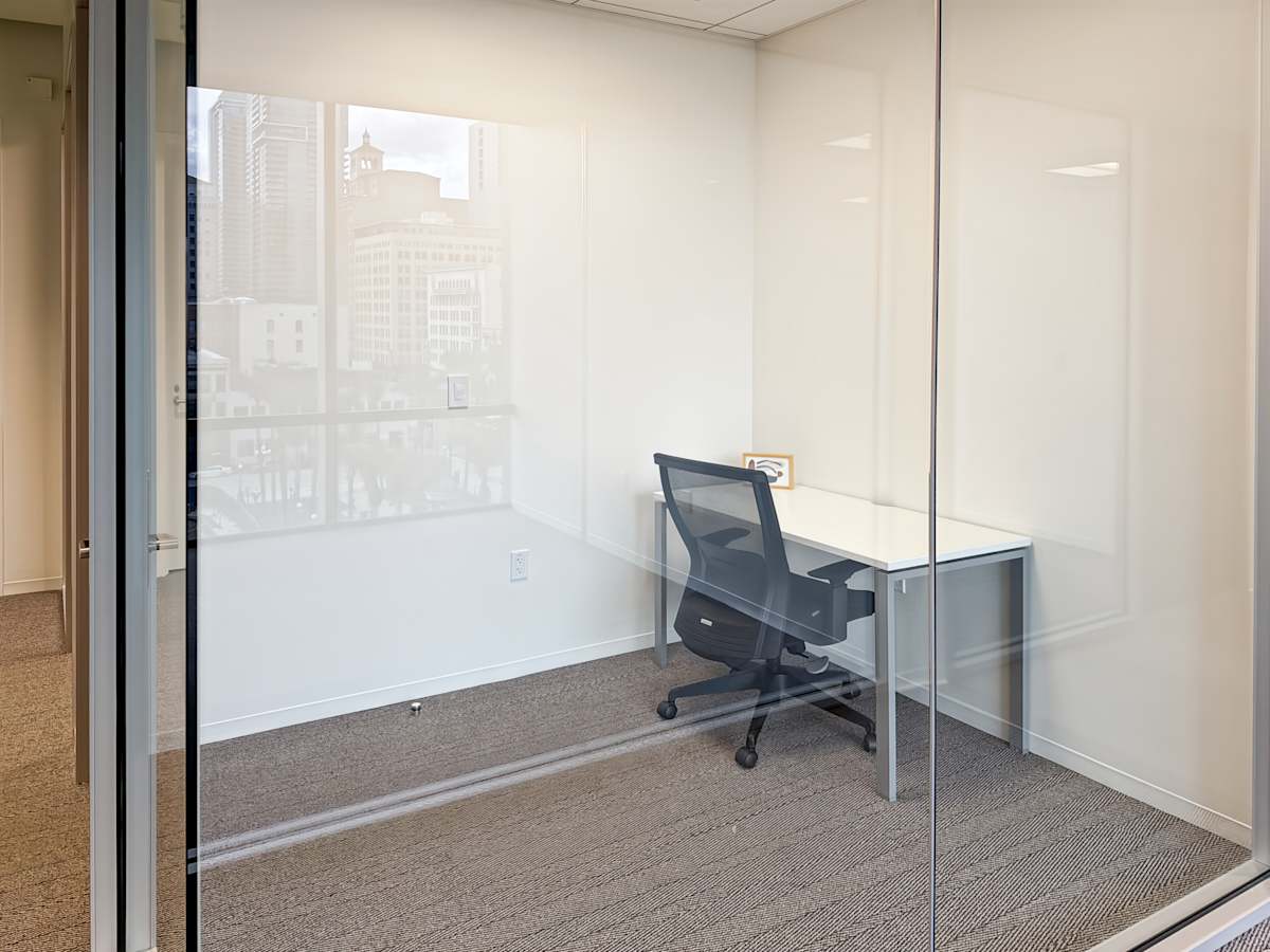 225 Broadway photo 11