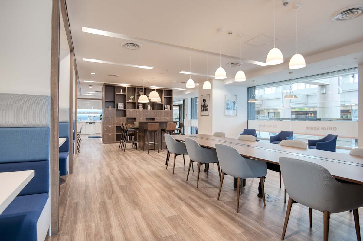 Regus - Yokohama Landmark Plaza photo 3