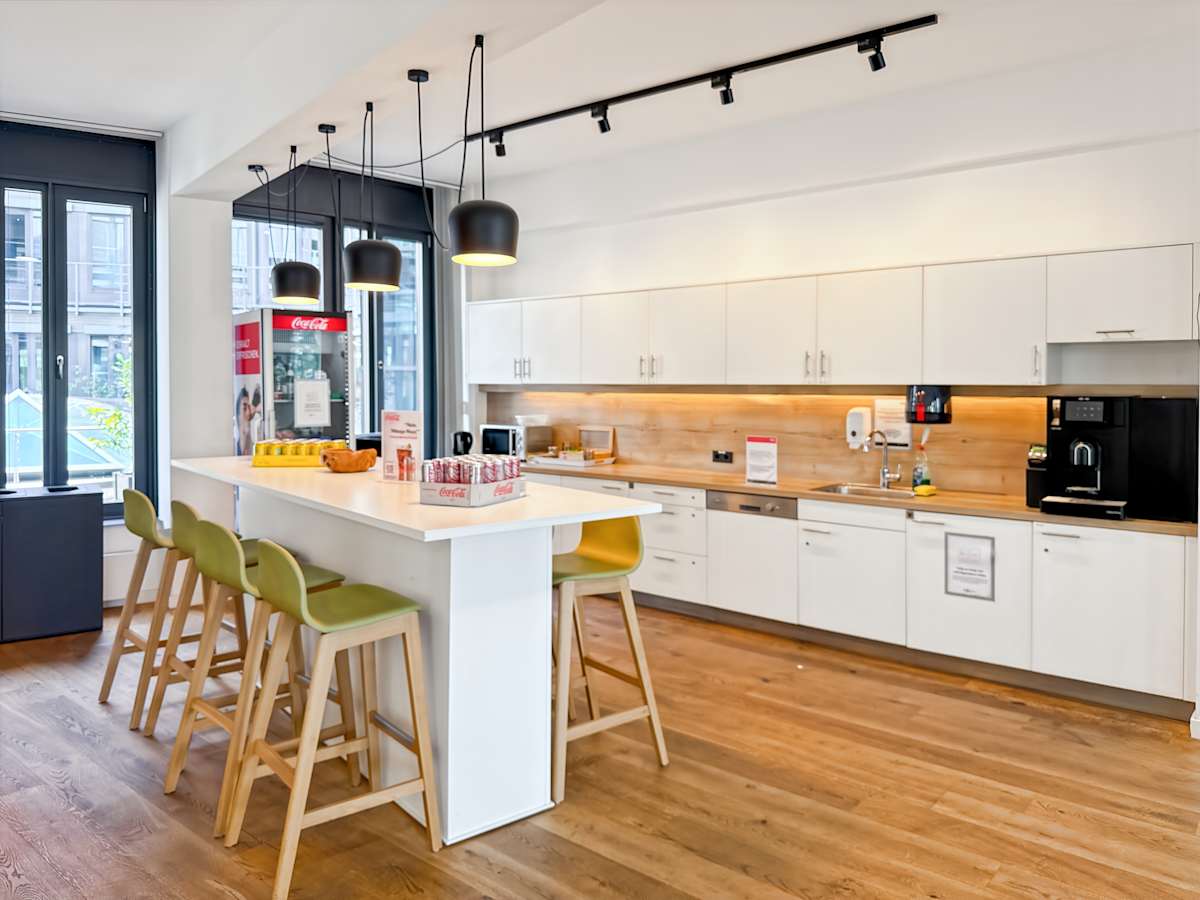 Regus - Munich, Leuchtenbergring photo 6