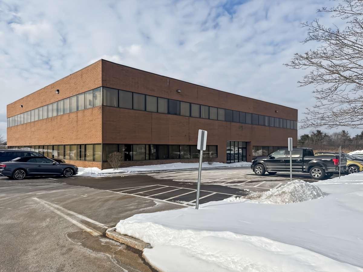 170 Commerce Way photo 1