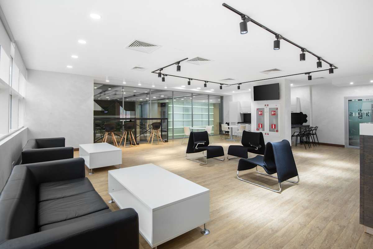 Regus - Emerald Tower photo 5