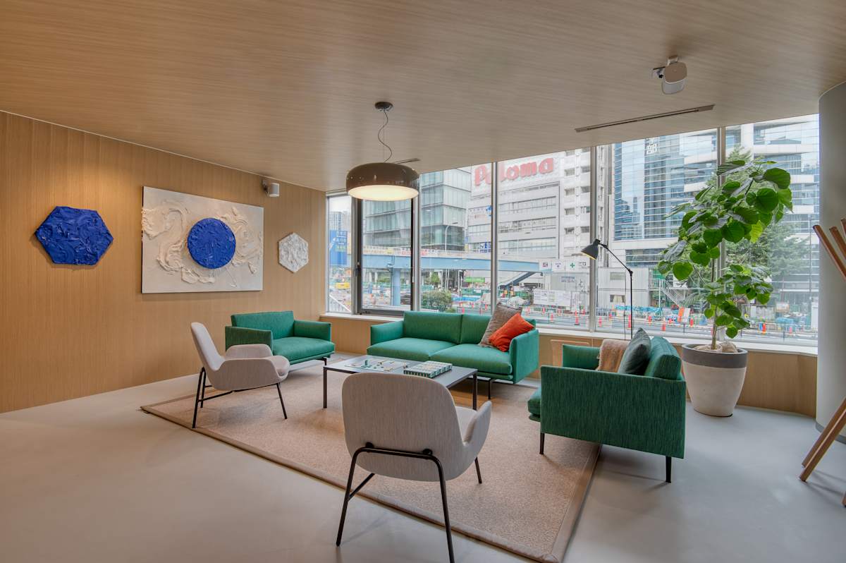 Spaces - Zenken Plaza photo 11