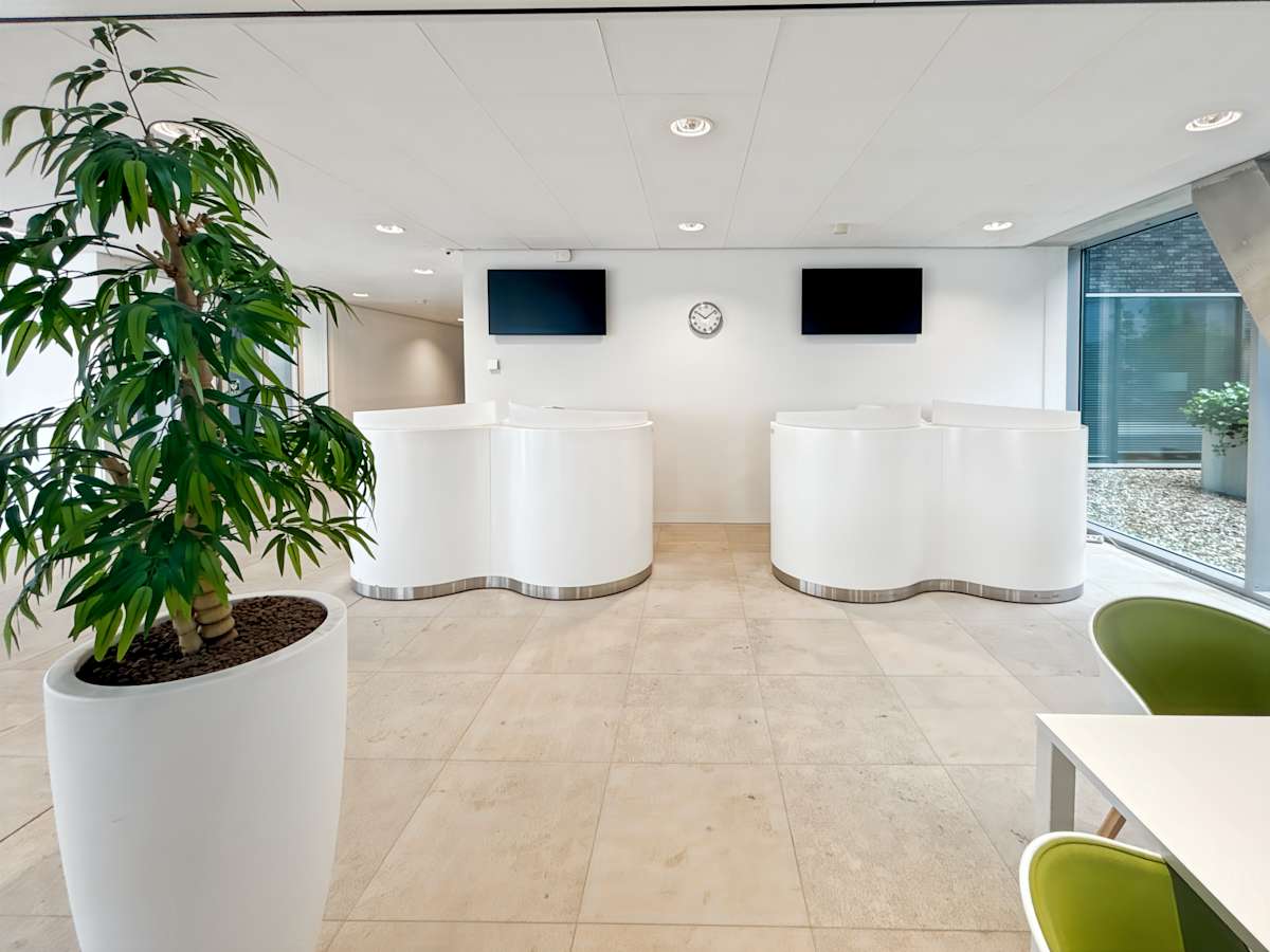 Regus - Rotterdam Airport photo 4
