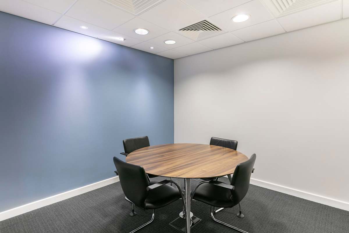 Regus Cobham M25 photo 3