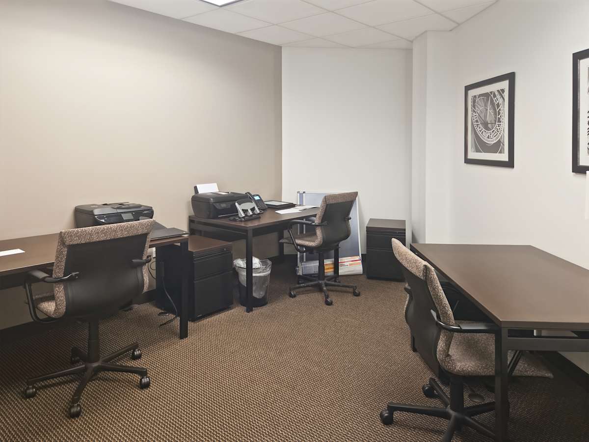Holmes Corporate Center II photo 6