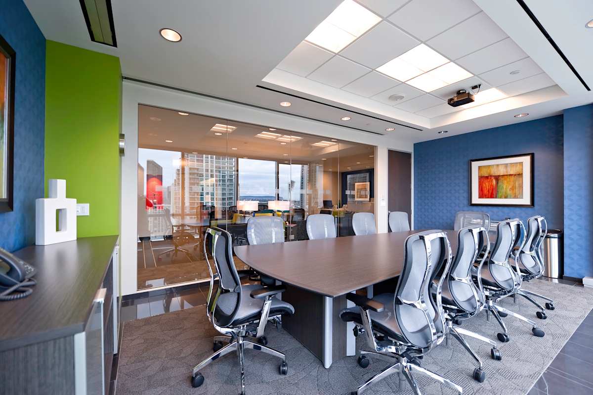 DiamondView Tower photo 3