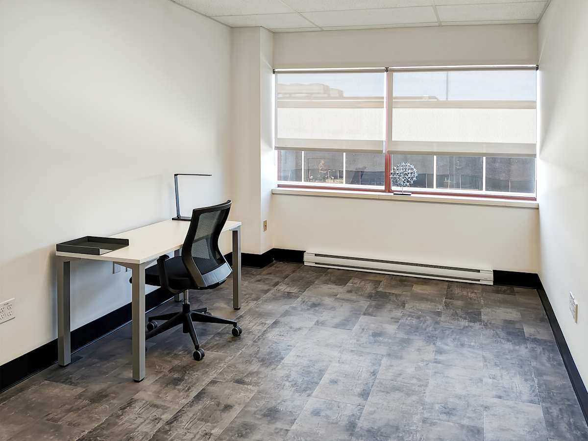 Regus - Sherbrooke, 455 King Street West photo 7