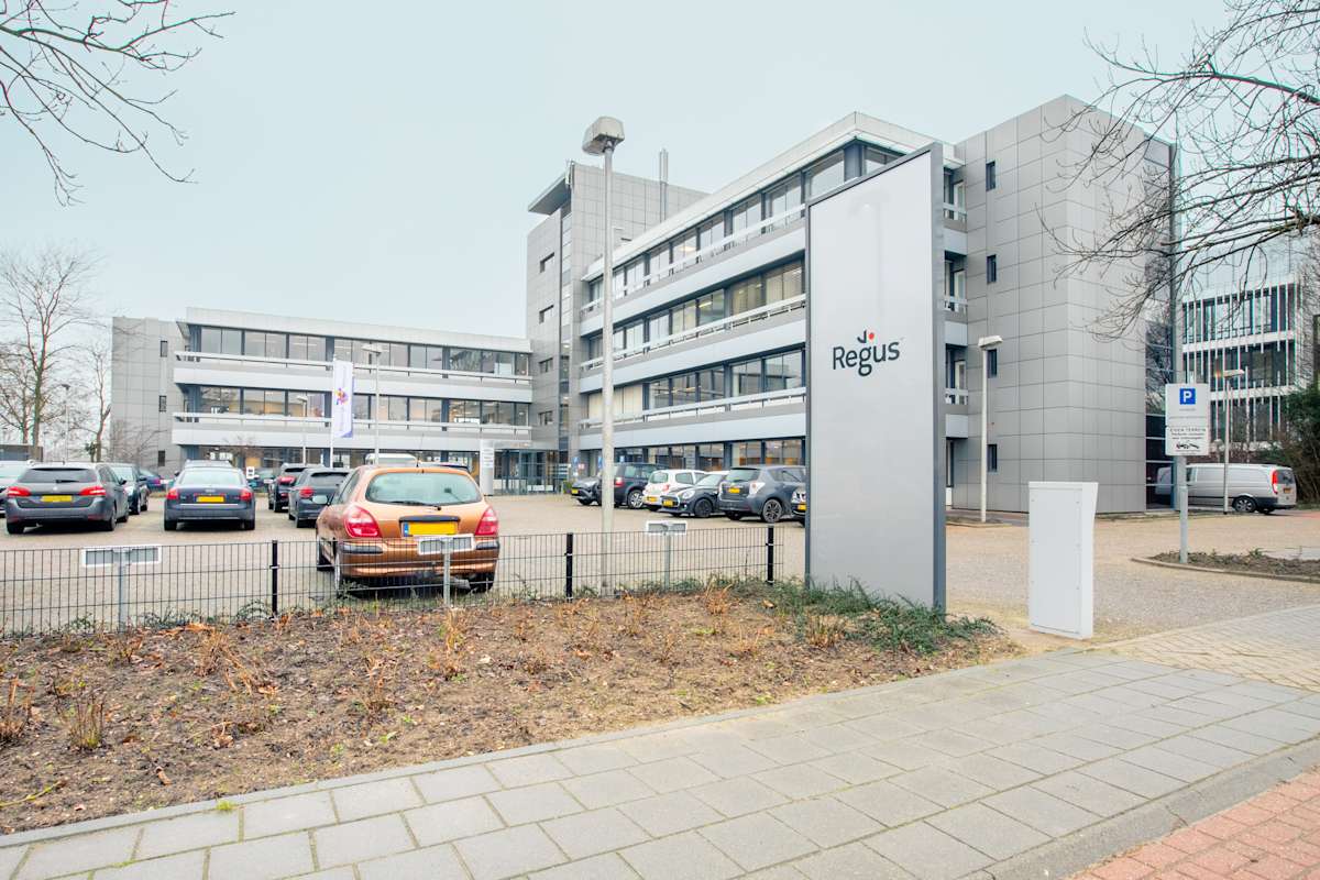 Regus - Tiel, Laan van Westroijen photo 1