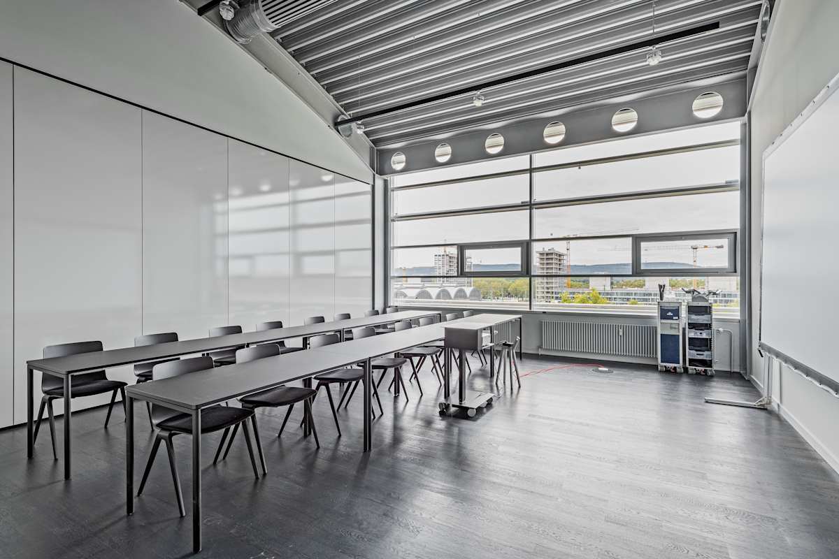 Design Offices Karlsruhe, Bahnhofplatz photo 4