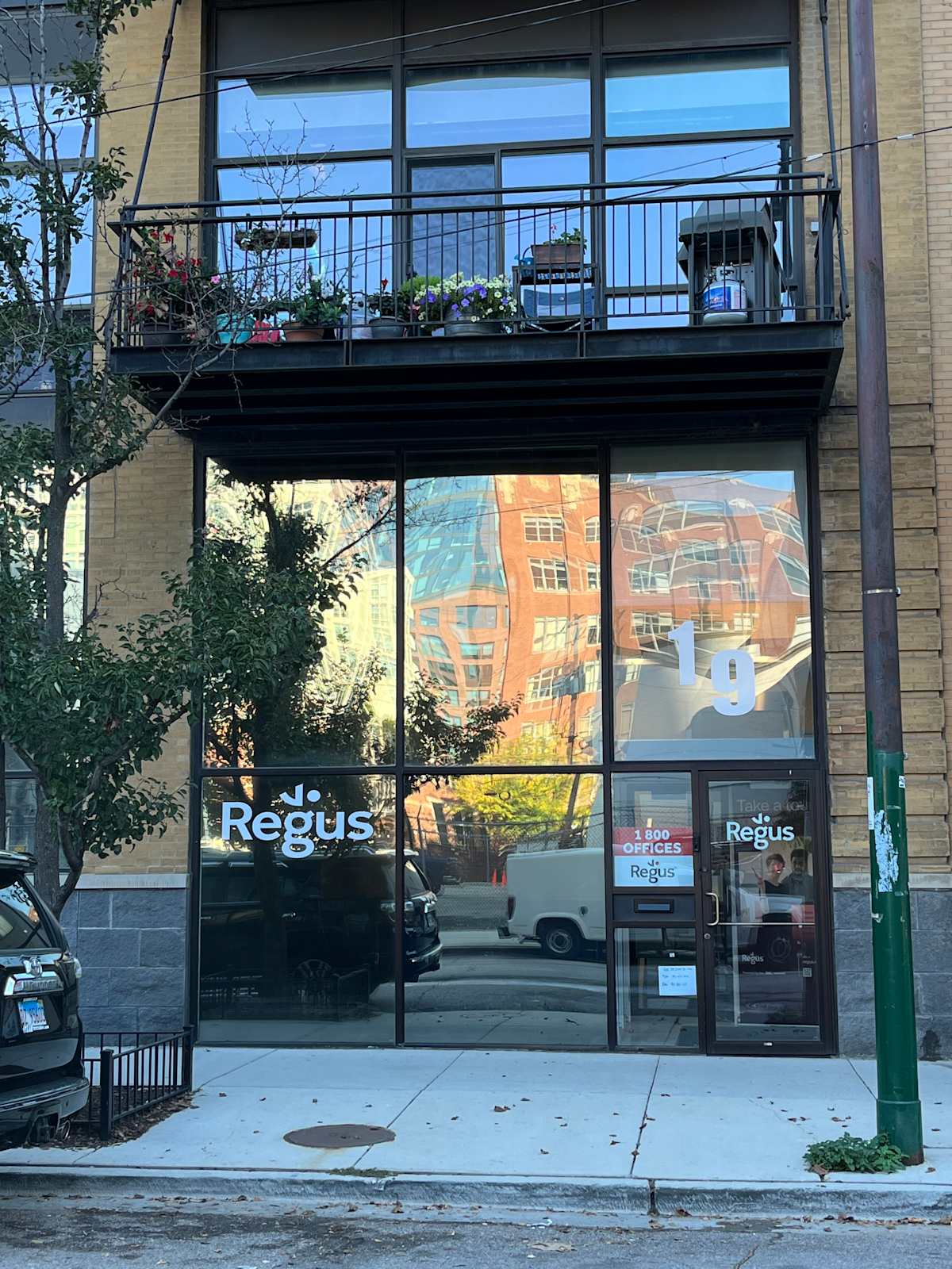 19 N Green St photo 2