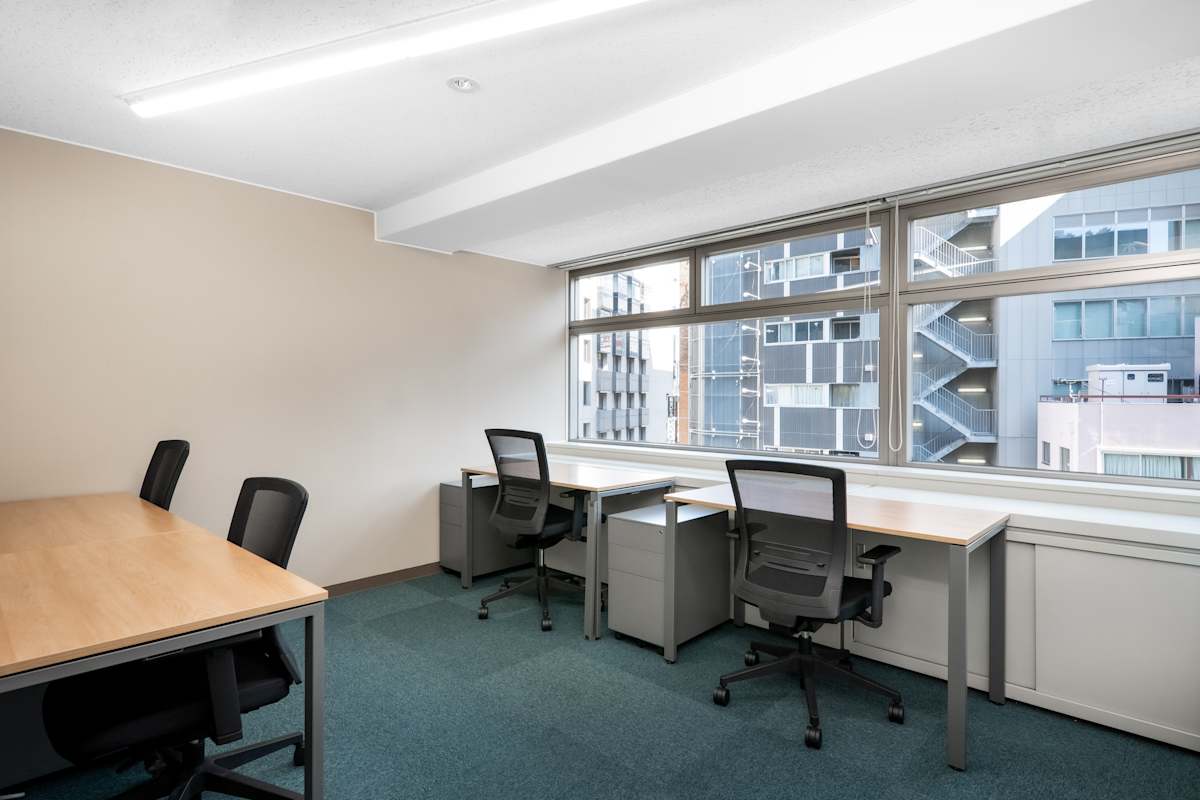 Regus - Shinjuku Nishiguchi Takagi photo 6