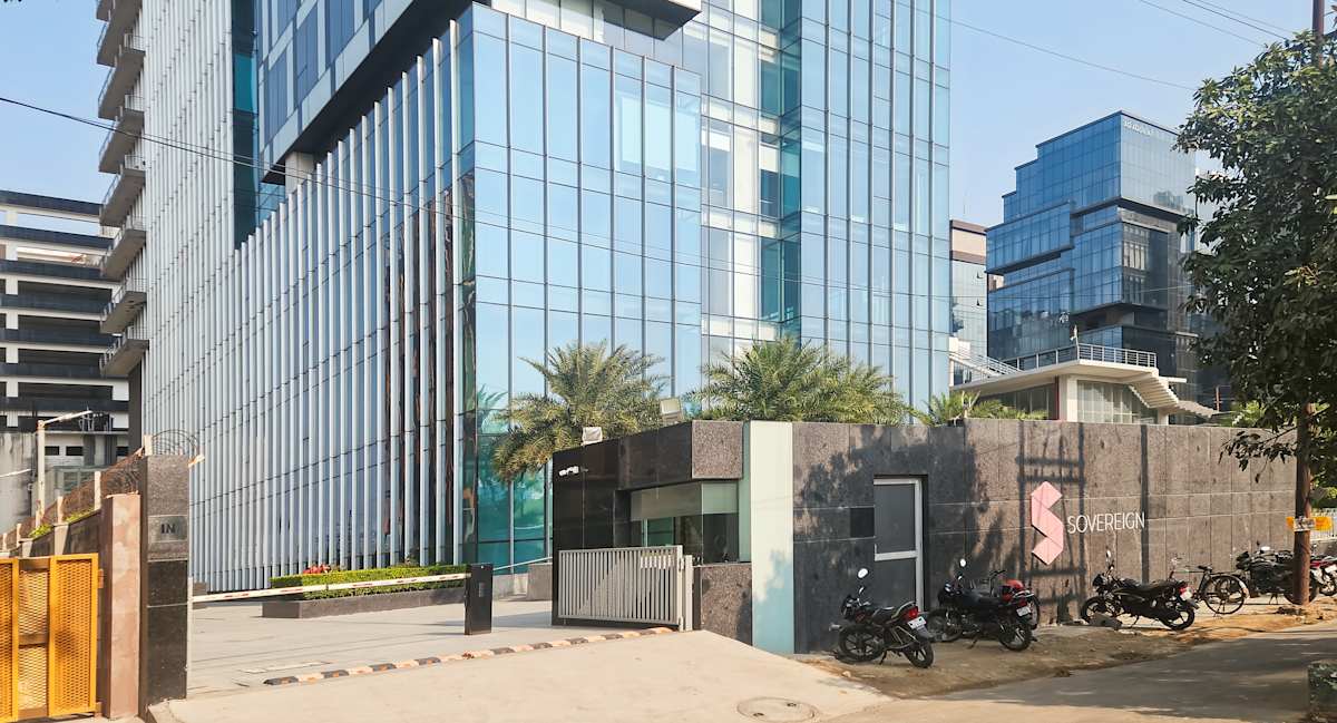 Sovereign Corporate Tower photo 3